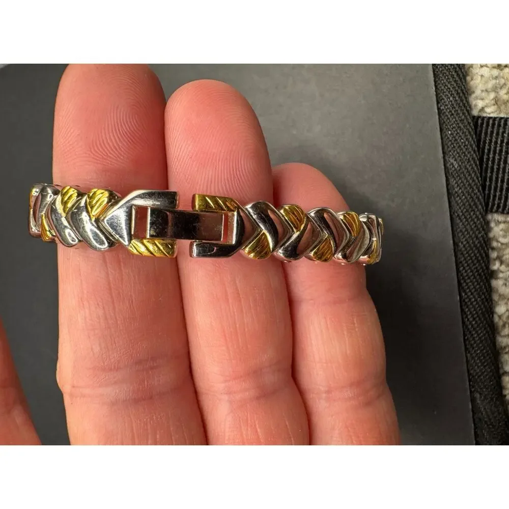 Vintage PULSAR V810-X041 Two Tone Quartz Analog Ladies Bracelet Watch
